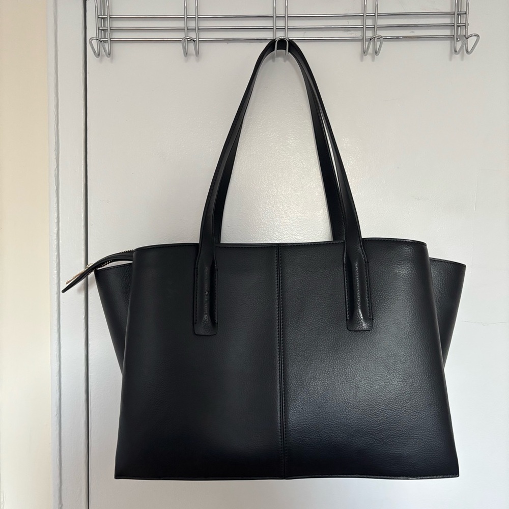Freja Paloma Tote Bag in Black - Picture 4 of 11